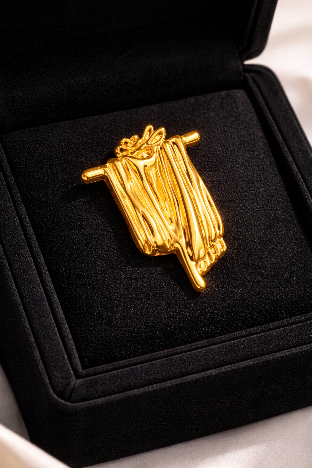 Darfash Brooch